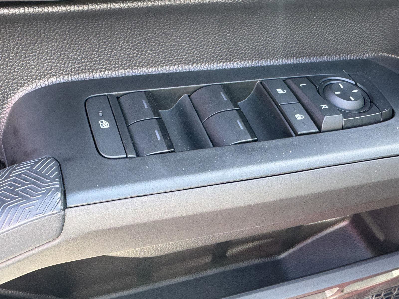 New 2025 Toyota Tacoma TRD Off-Road image 27