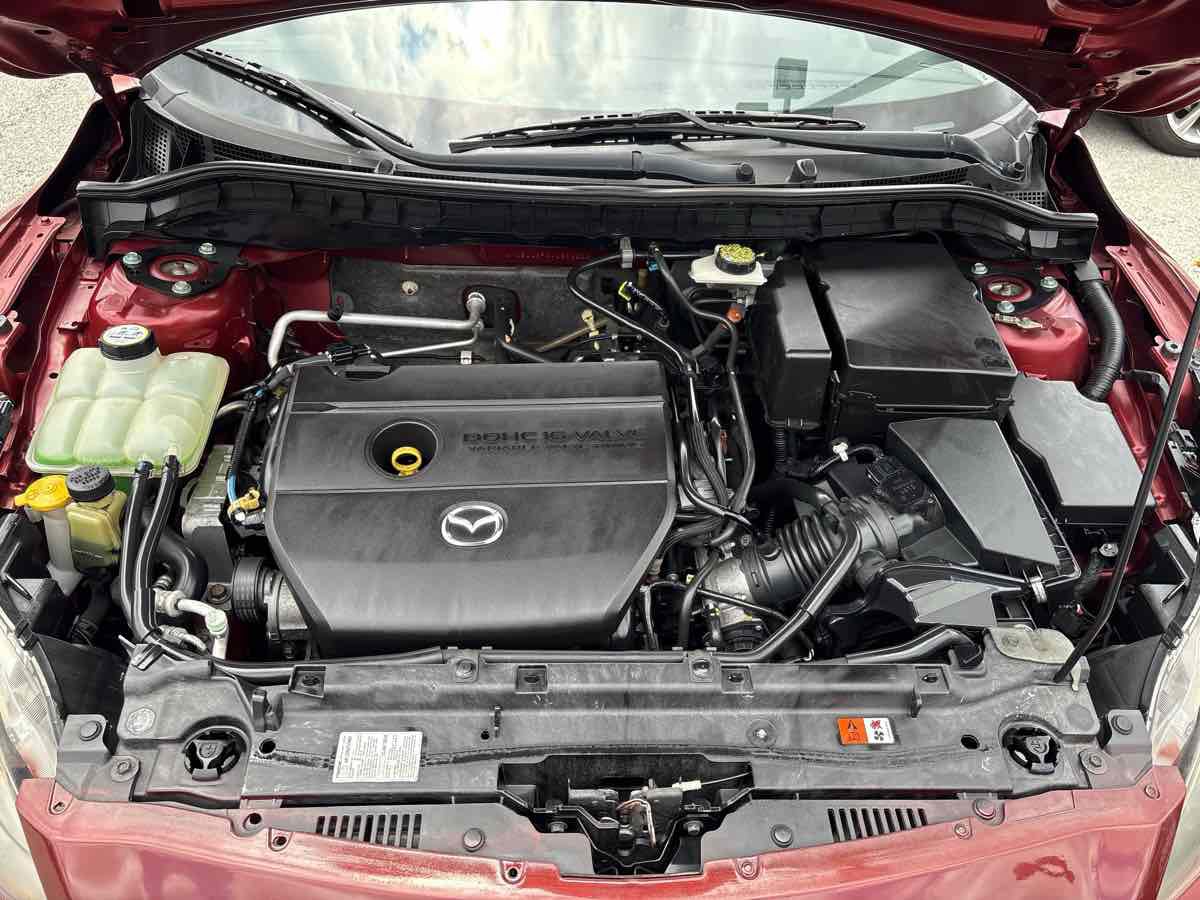 Used 2010 MAZDA MAZDA3 i Touring FWD image 12