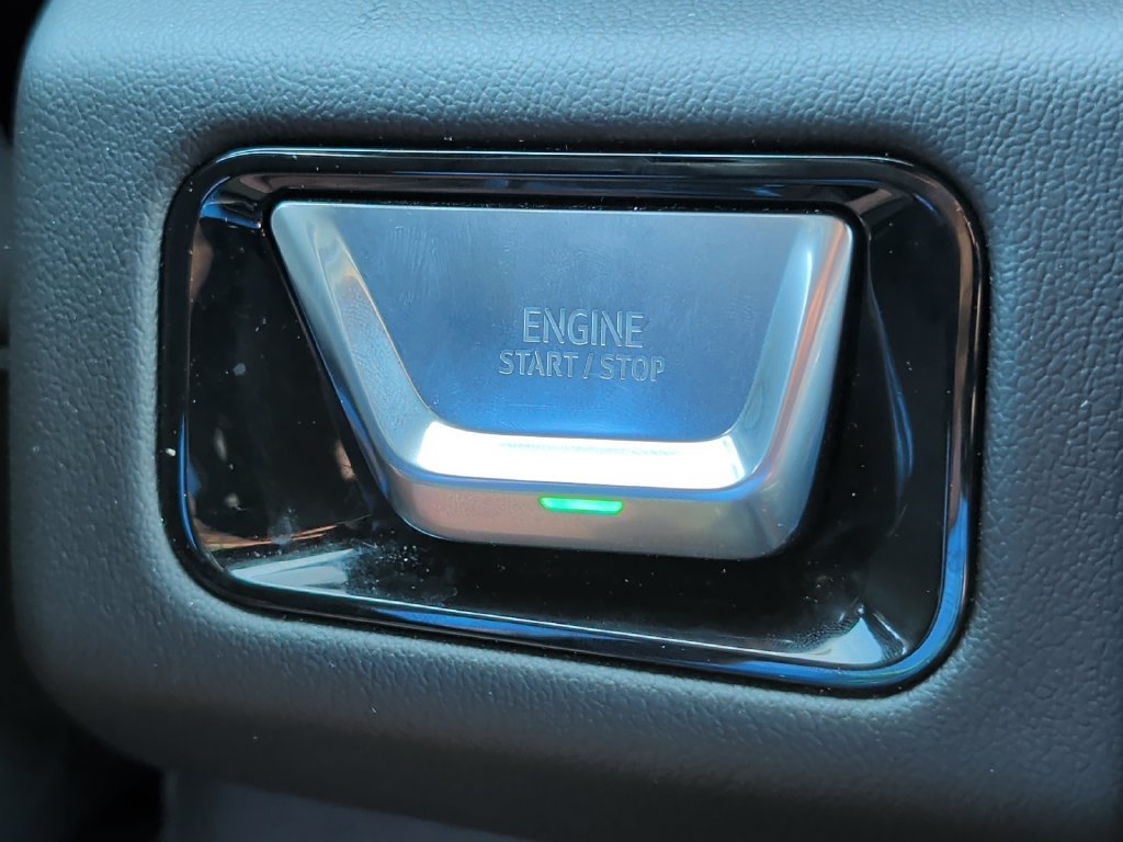 Used 2025 GMC Yukon Denali AWD/4WD image 26