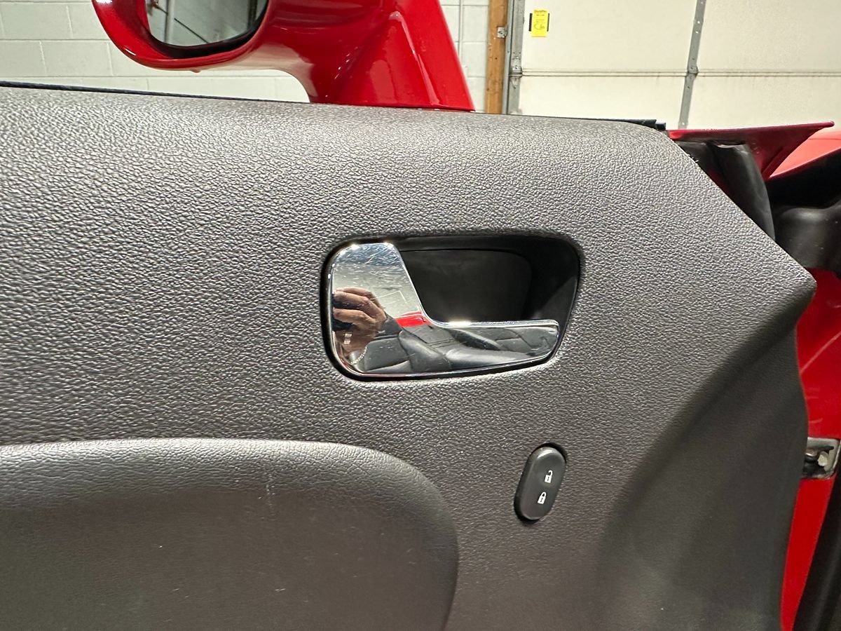 Used 2008 Saturn Sky Red Line RWD image 20