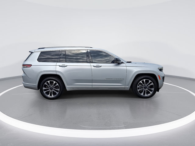 Used 2021 Jeep Grand Cherokee L Overland w/ Luxury Tech Group IV AWD/4WD image 10