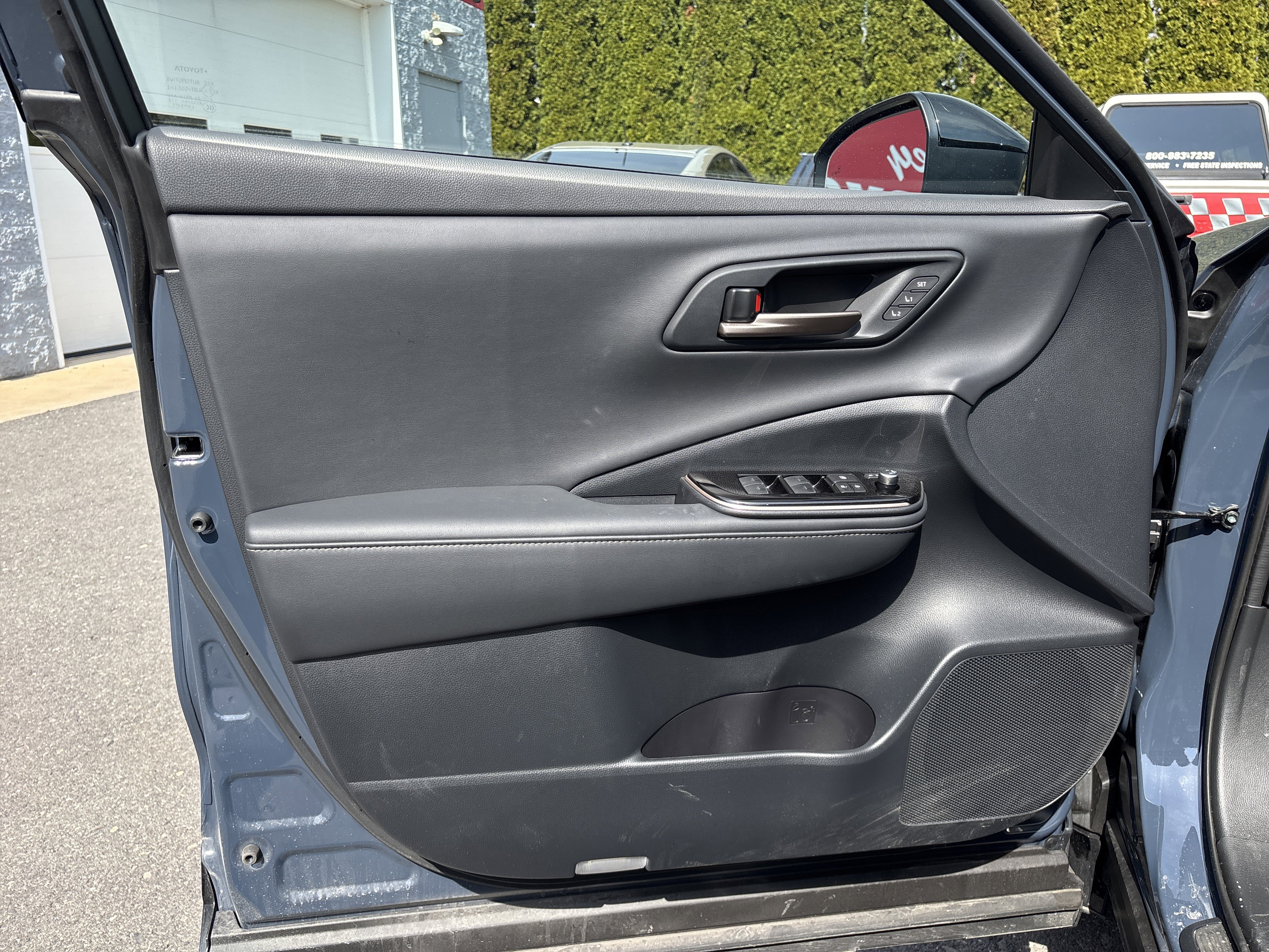 Certified 2025 Toyota Crown Signia w/ Advanced Technology Package image 16