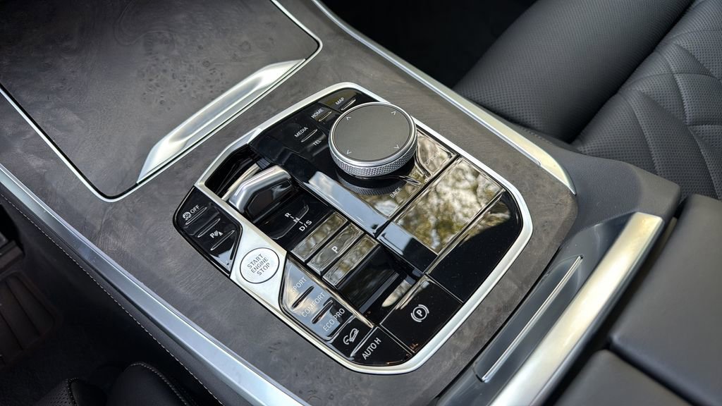 New 2026 BMW X5 xDrive40i AWD/4WD image 15