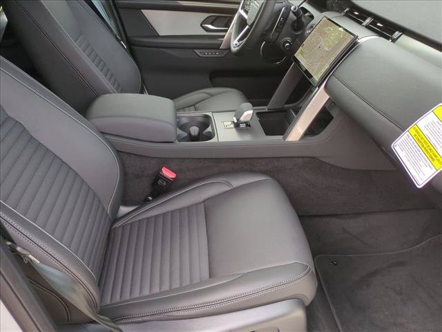 New 2026 Land Rover Discovery Sport Landmark AWD/4WD image 17