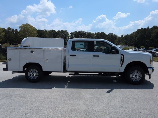 New 2026 Ford F250 XL w/ XL Chrome Package AWD/4WD image 3