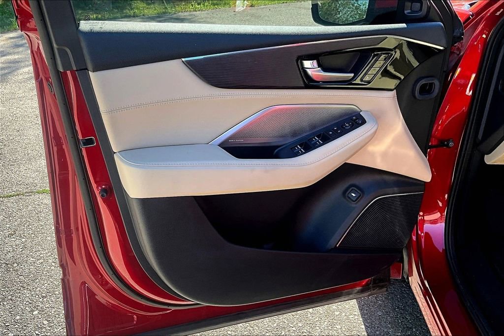 Used 2025 Acura MDX w/ Advance Package image 23