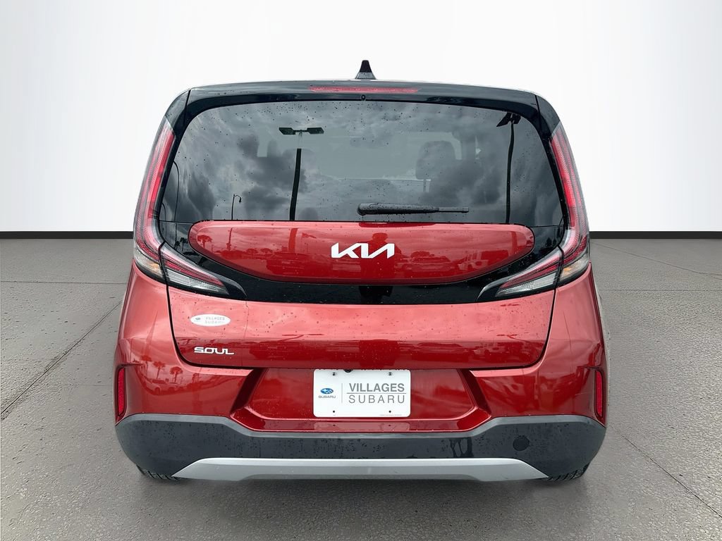 Used 2023 Kia Soul LX w/ LX Technology Package FWD image 6