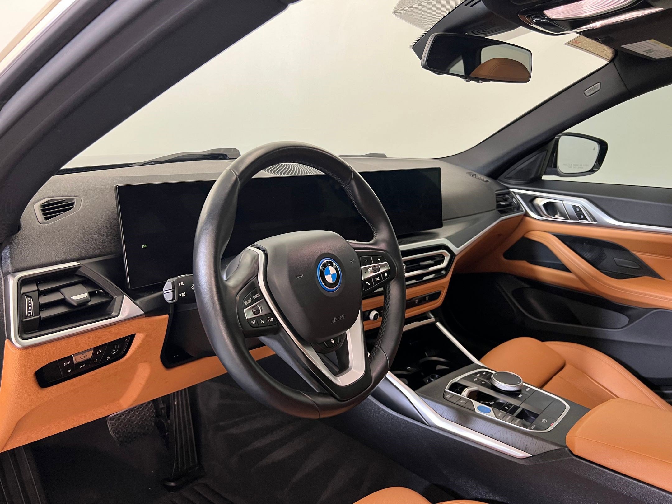 Used 2023 BMW i4 eDrive35 w/ Premium Package image 4