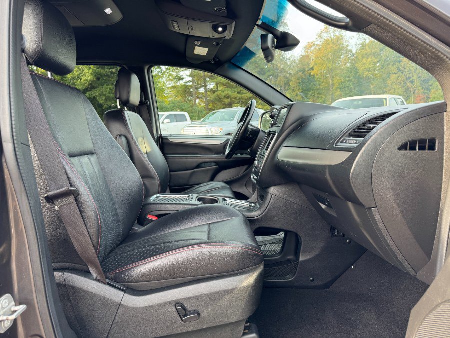 Used 2019 Dodge Grand Caravan GT image 20