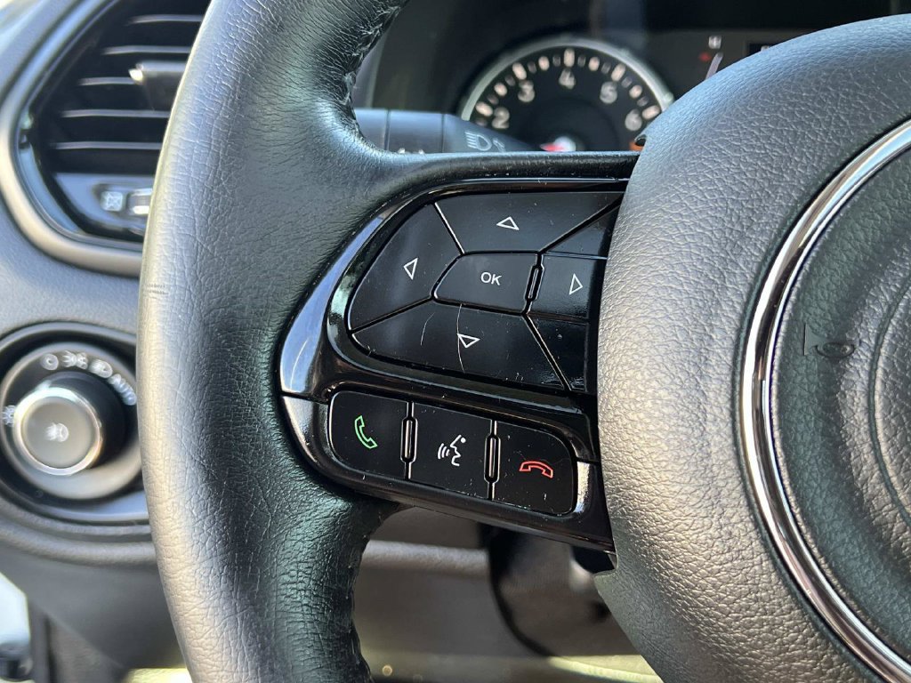 Used 2019 Jeep Renegade Altitude w/ Quick Order Package 2XM AWD/4WD image 28