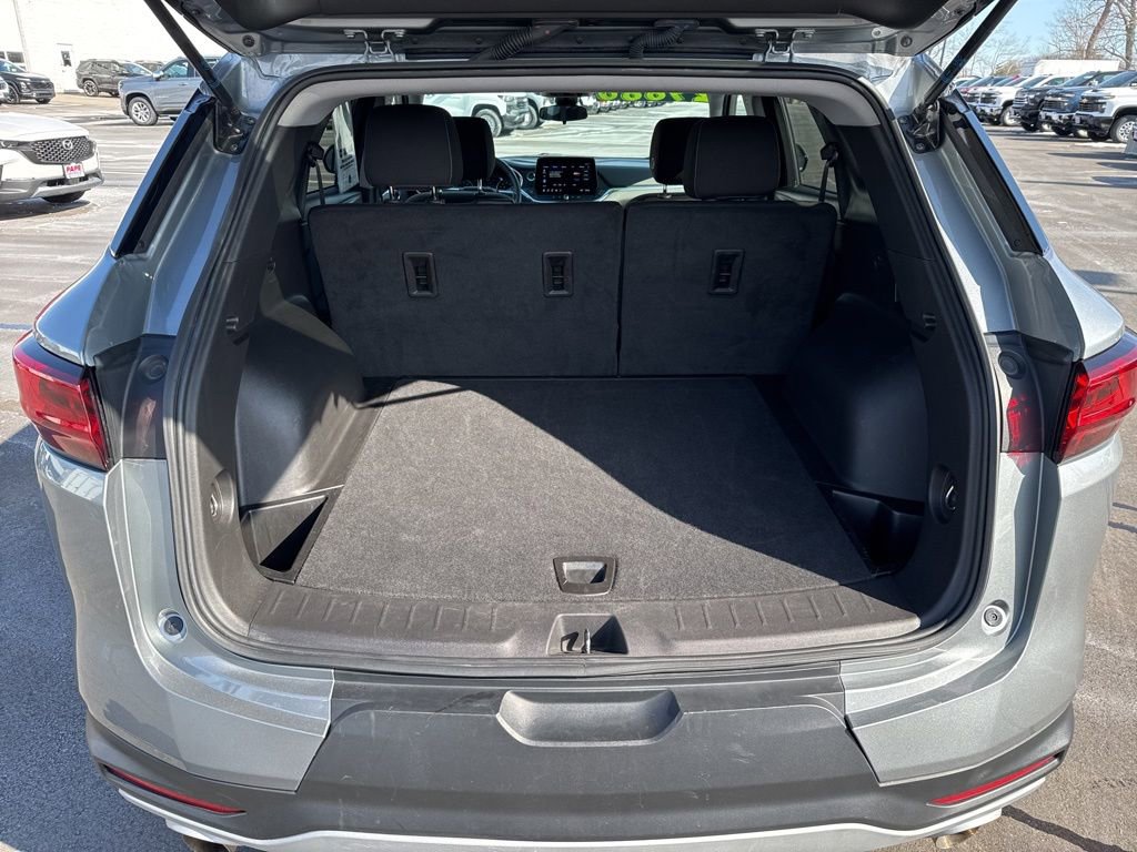 Used 2025 Chevrolet Blazer LT image 5