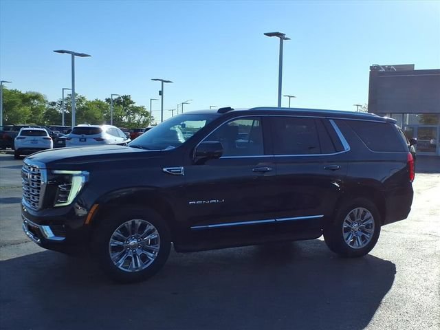 Used 2025 GMC Yukon Denali w/ Advanced Technology Package AWD/4WD image 13