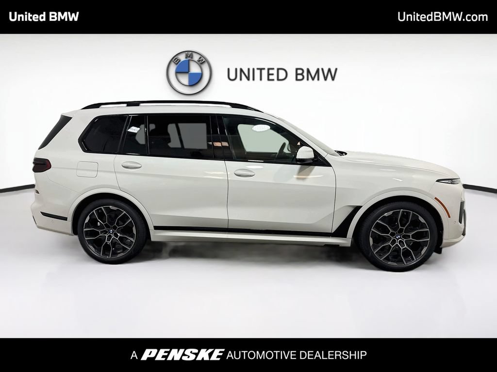 New 2027 BMW X7 xDrive40i w/ M Sport Package AWD/4WD image 4