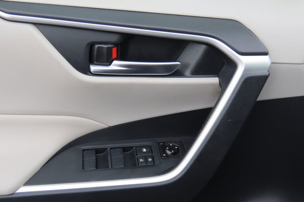 Certified 2019 Toyota RAV4 XLE image 23