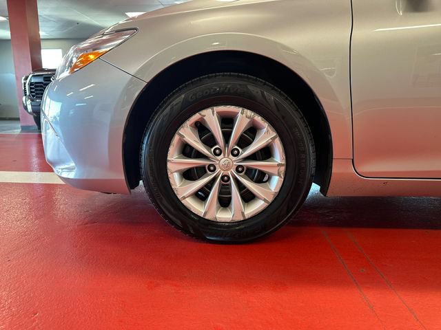 Used 2016 Toyota Camry LE FWD image 27