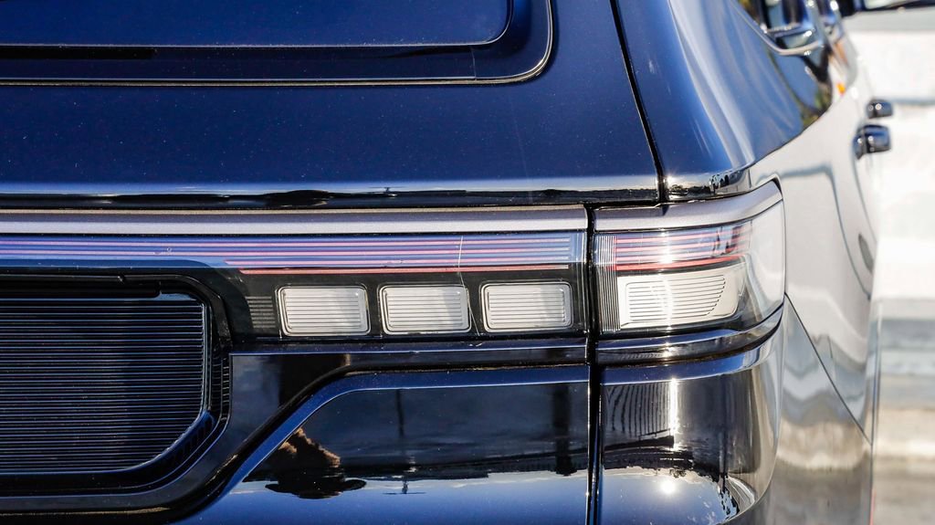 New 2026 Jeep Grand Wagoneer L Summit image 10