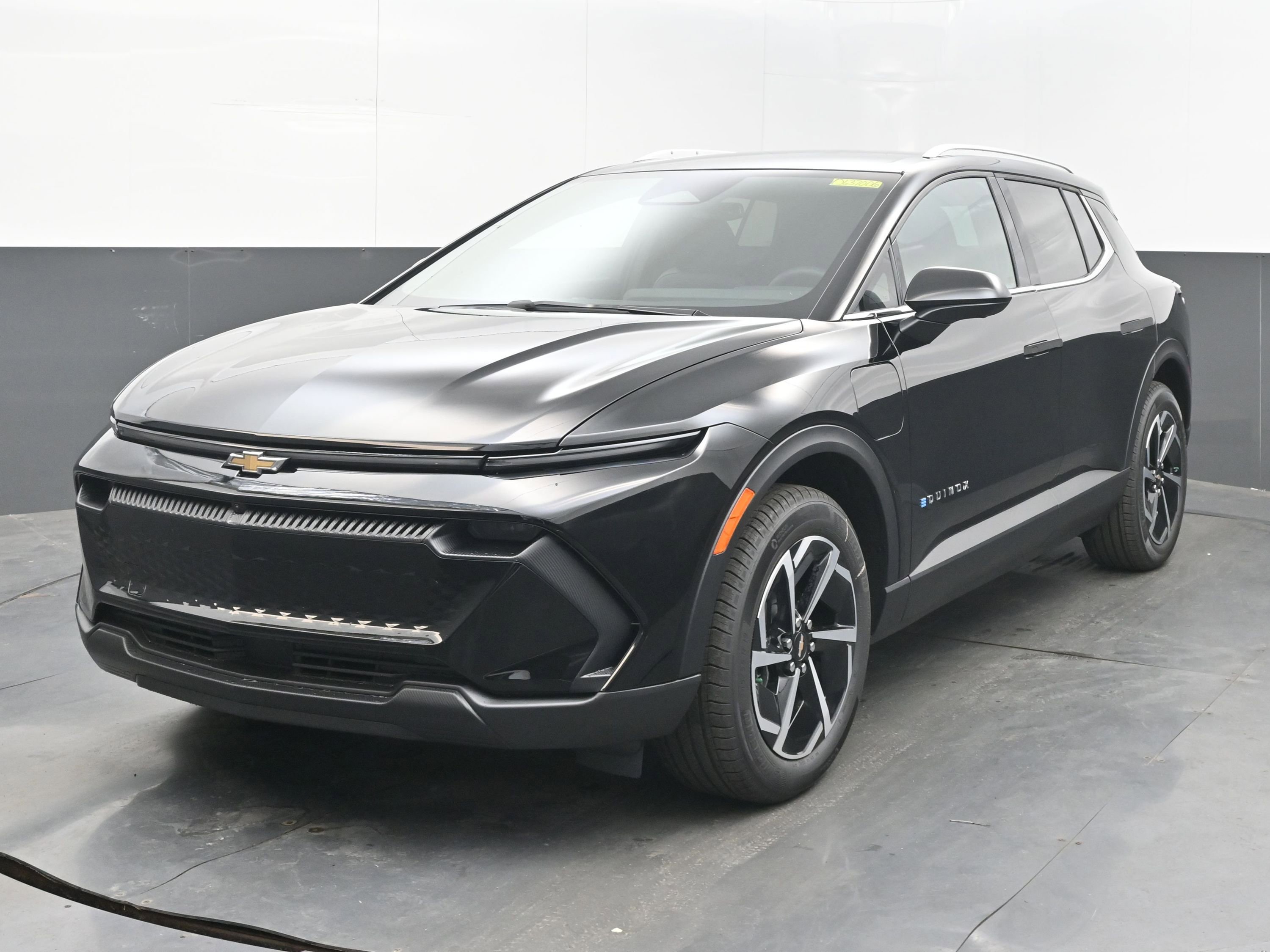 New 2026 Chevrolet Equinox EV LT image 4