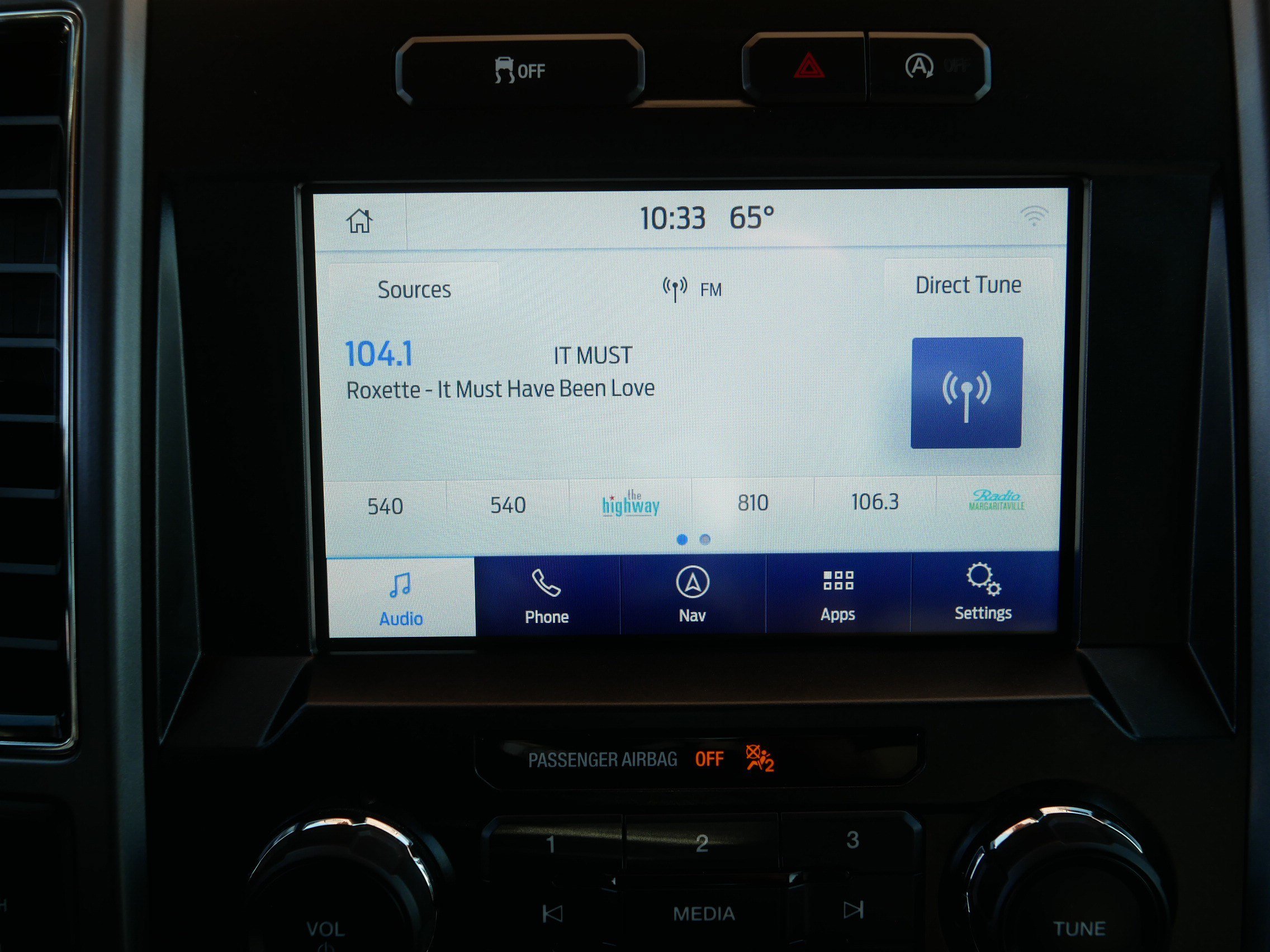 Used 2019 Ford F150 XLT w/ Equipment Group 302A Luxury AWD/4WD image 22