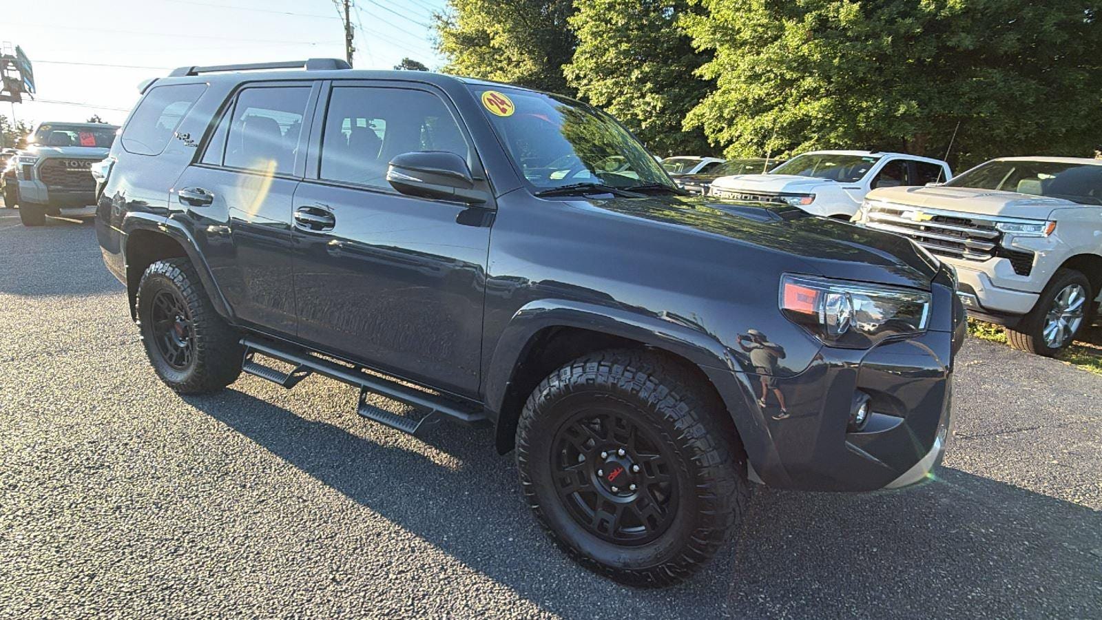 Used 2024 Toyota 4Runner TRD Off-Road Premium AWD/4WD image 7