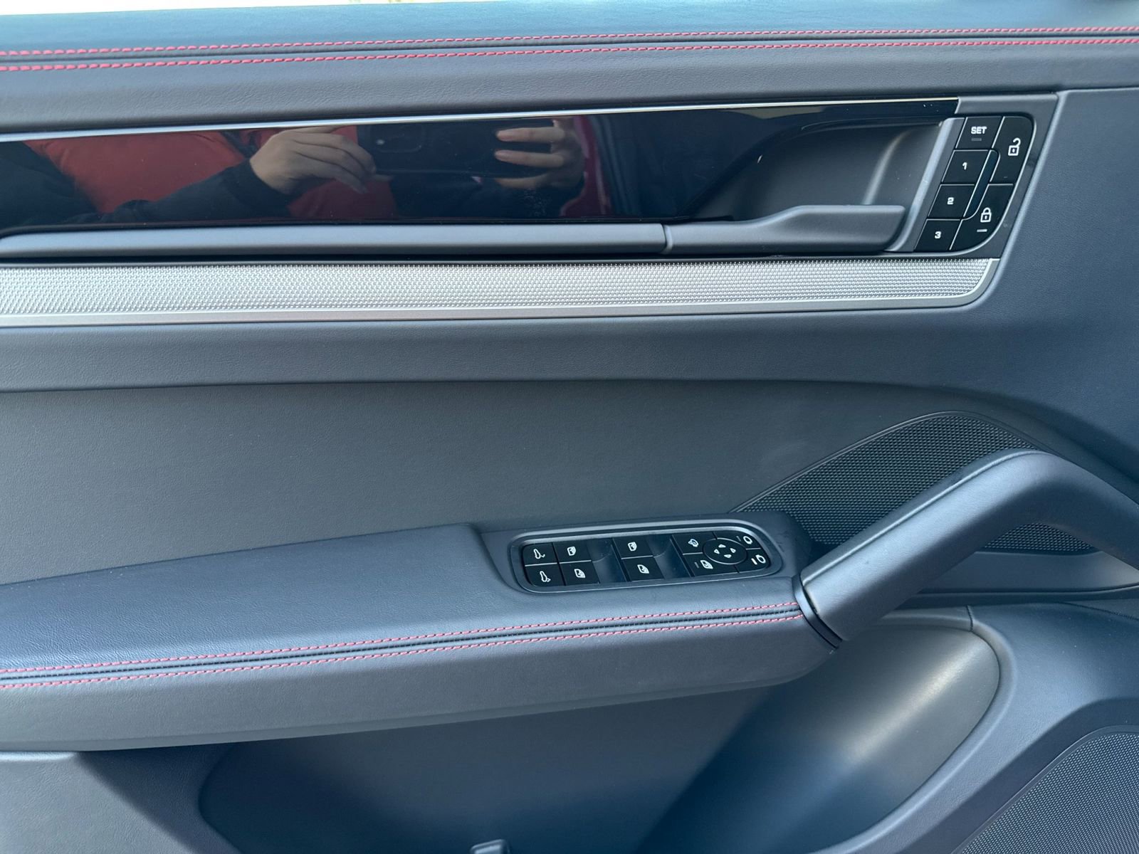 New 2026 Porsche Cayenne S image 12