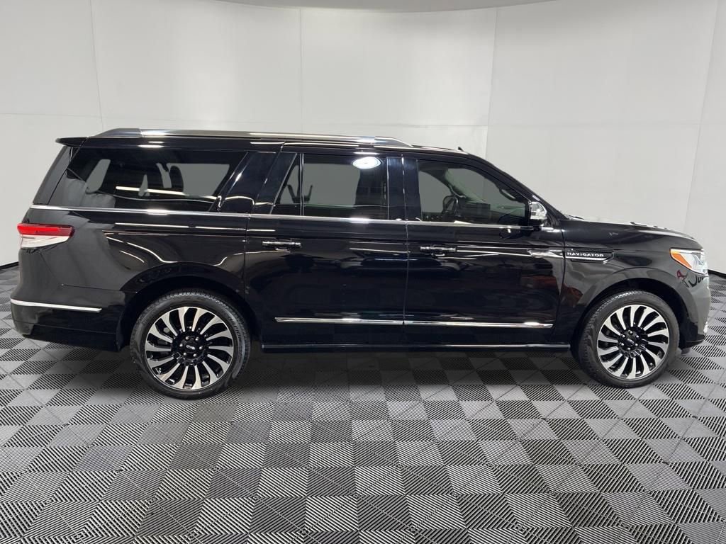 Used 2023 Lincoln Navigator L Black Label AWD/4WD image 8
