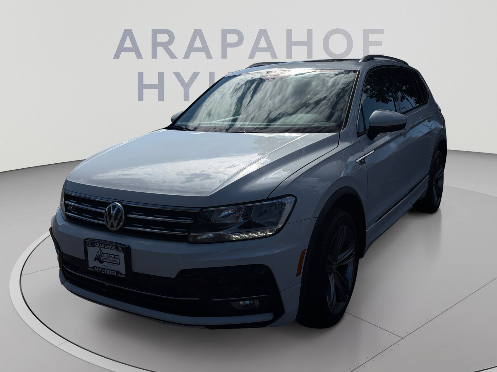Used 2018 Volkswagen Tiguan SEL w/ R-Line Package AWD/4WD image 1