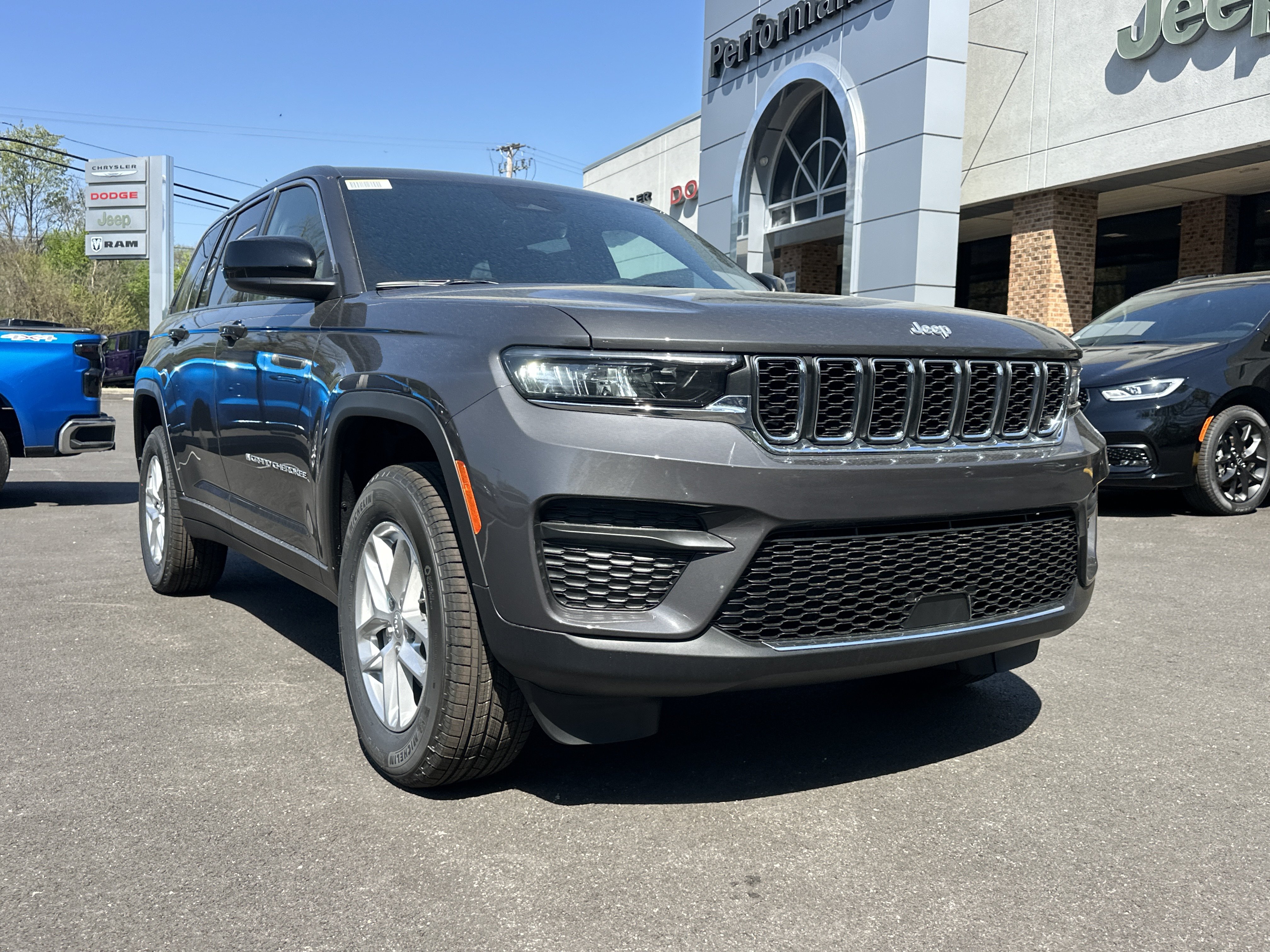 New 2026 Jeep Grand Cherokee Laredo X AWD/4WD image 20