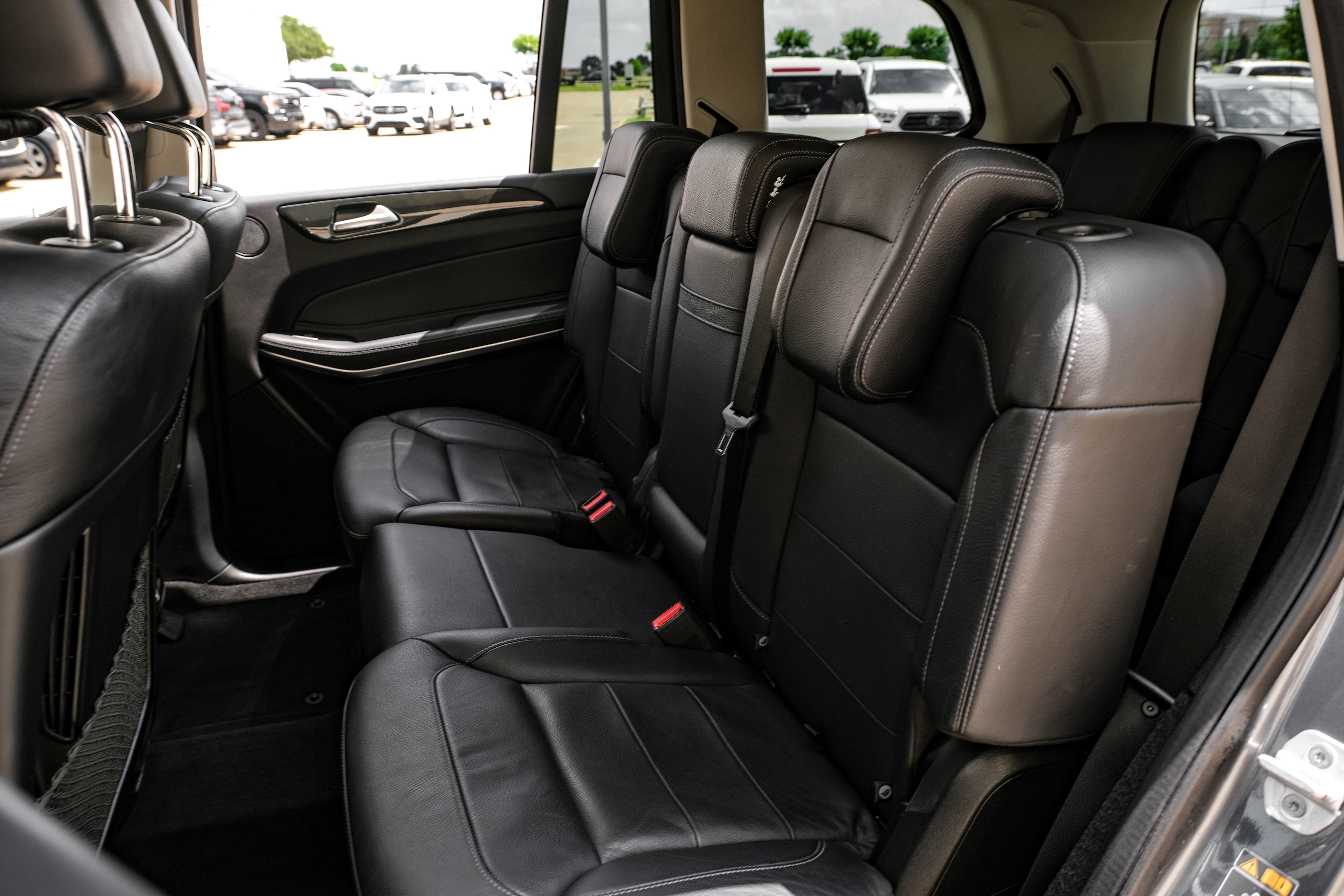 Used 2018 Mercedes-Benz GLS 550 4MATIC w/ Driver Assistance Package image 37