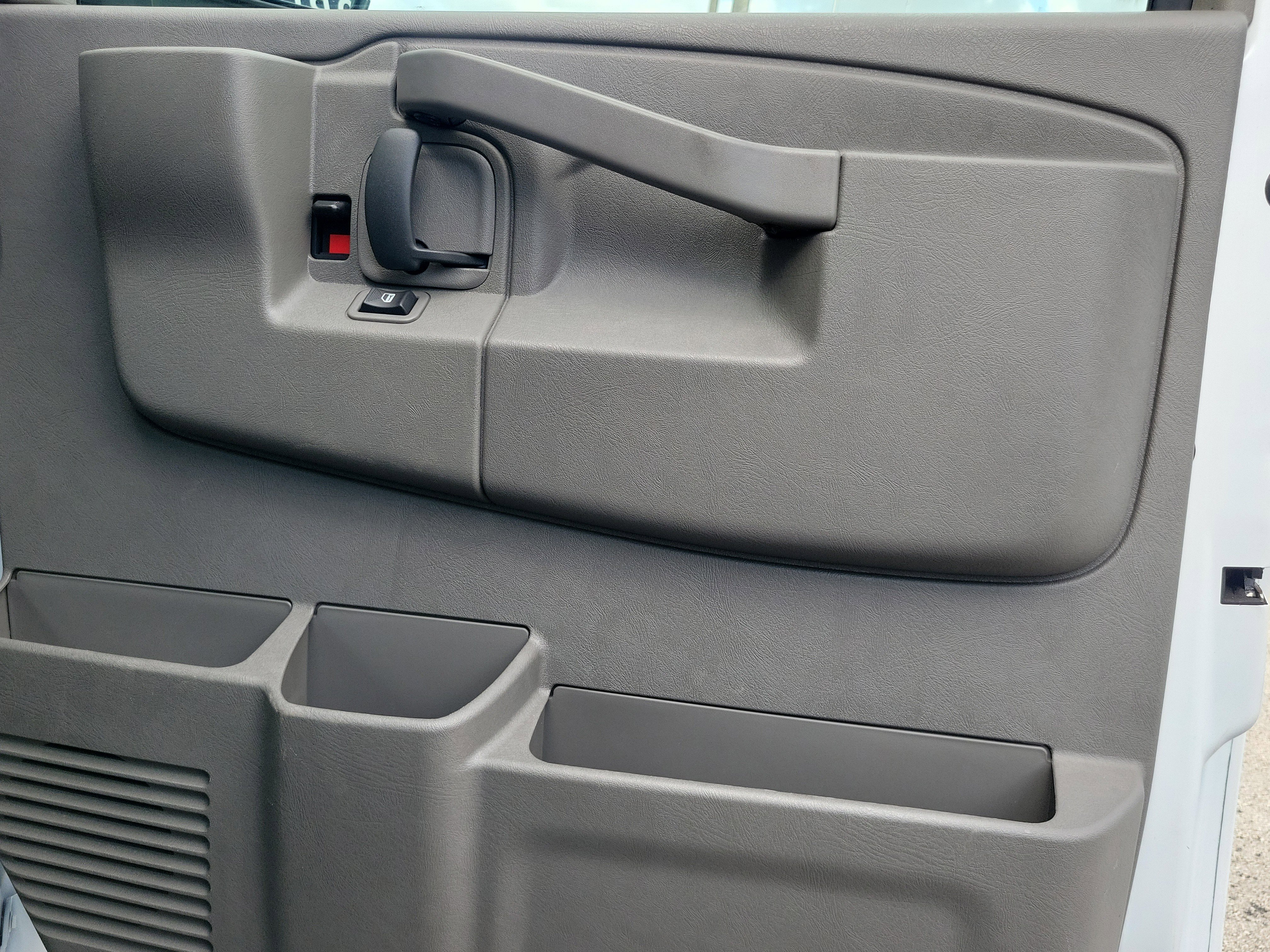 Used 2024 GMC Savana 2500 w/ Driver Convenience Package image 22