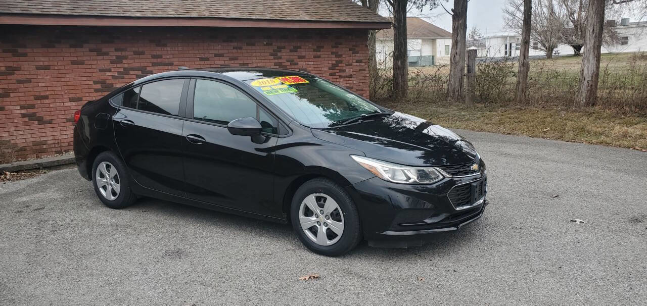 Used 2018 Chevrolet Cruze LS image 13