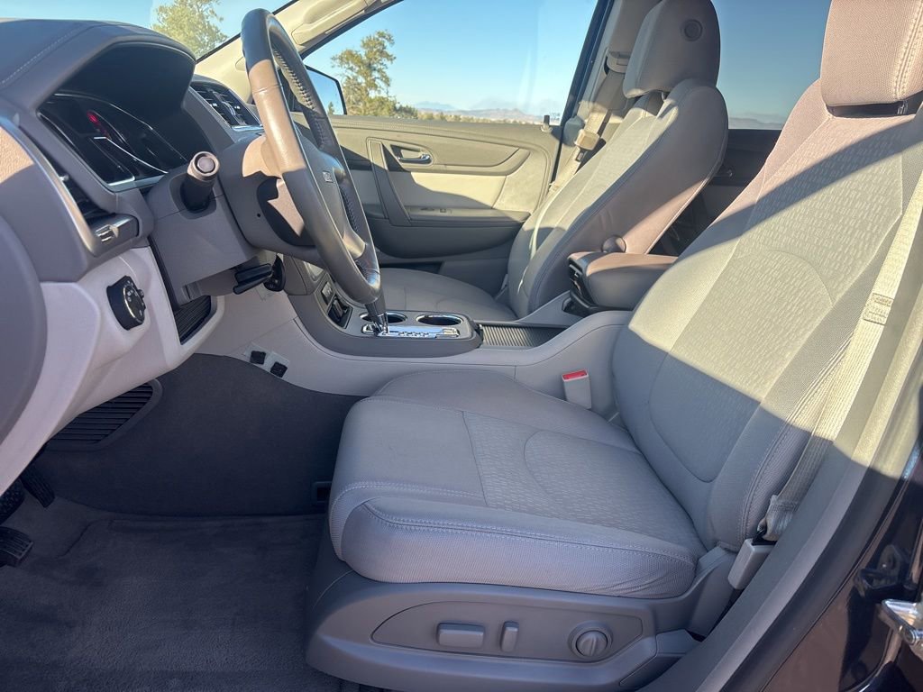 Used 2015 GMC Acadia SLE image 10