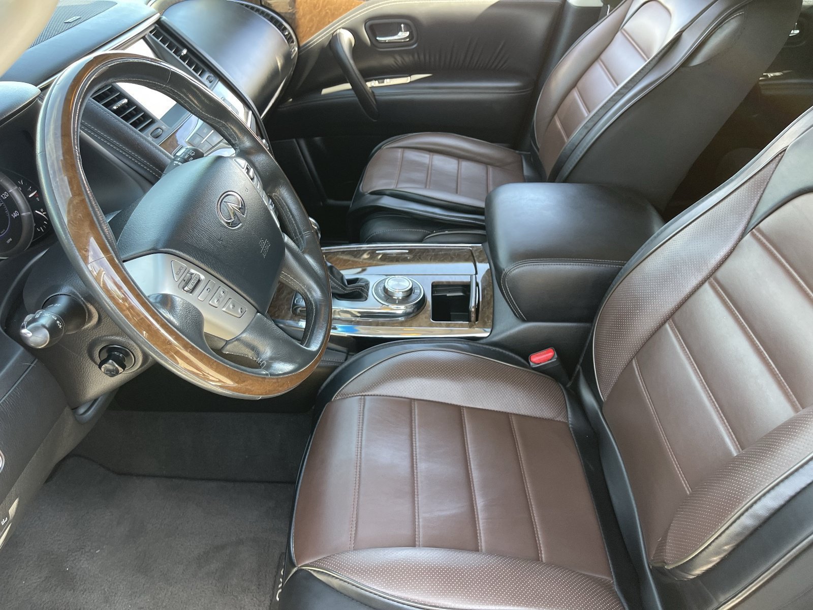 Used 2017 INFINITI QX80 4WD w/ Driver Assistance Package image 21