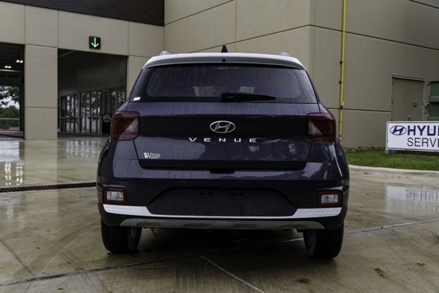 Certified 2020 Hyundai Venue image 5