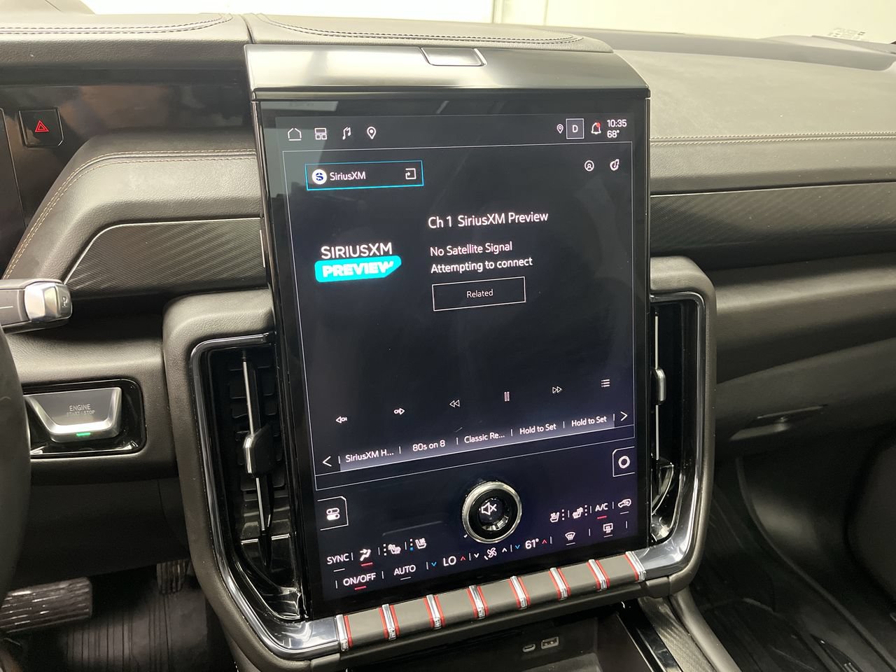 Certified 2025 GMC Yukon XL AT4 w/ AT4 Premium Package AWD/4WD image 20