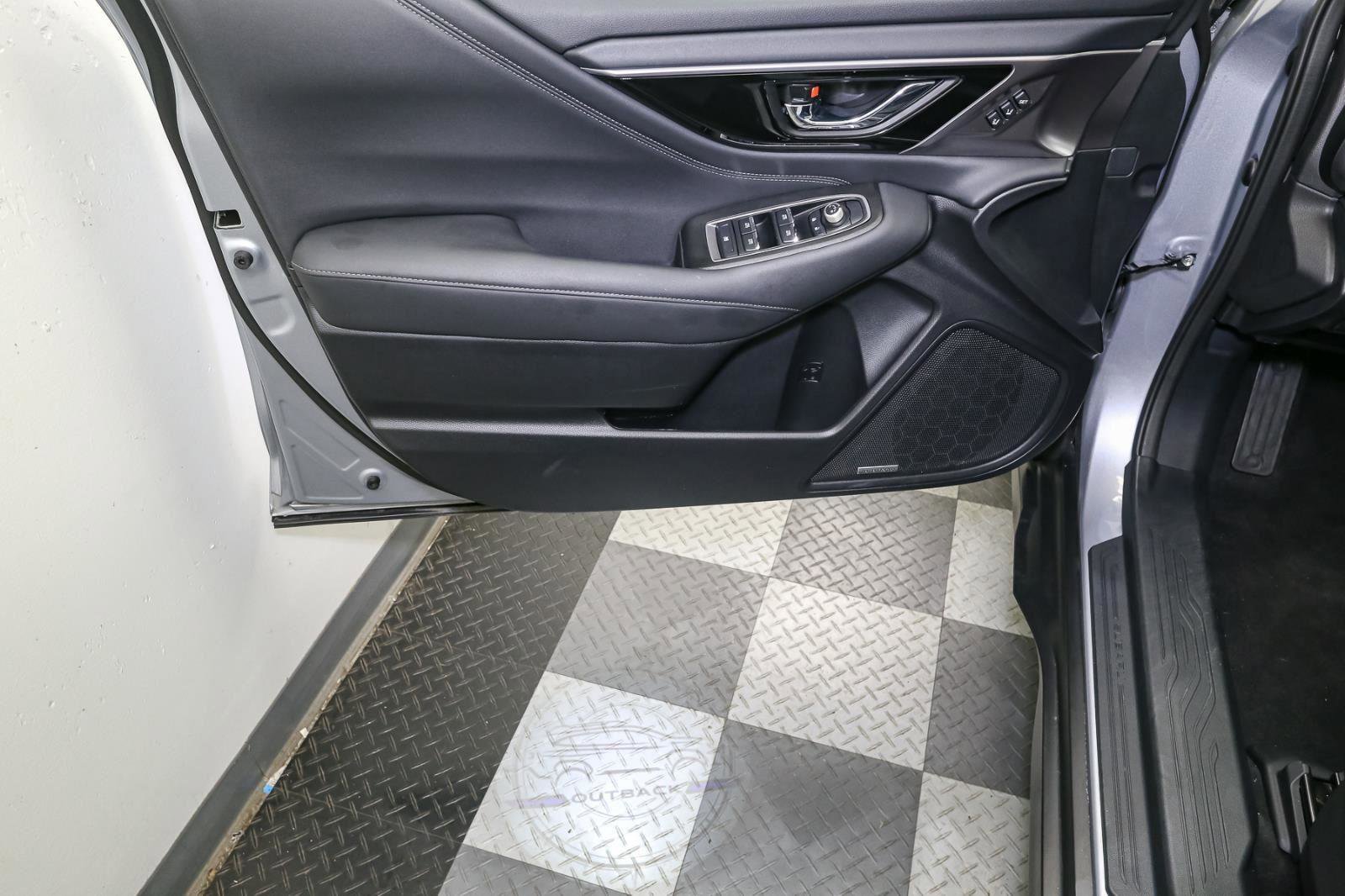 Used 2024 Subaru Outback Limited XT image 43