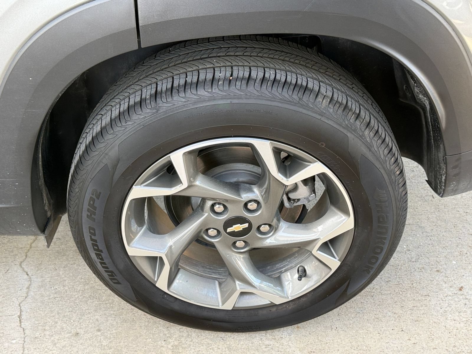 Used 2025 Chevrolet Trax LT FWD image 30