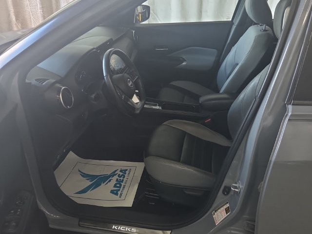 Used 2022 Nissan Kicks SR w/ Premium Package FWD image 4