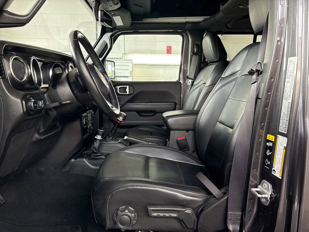 Used 2022 Jeep Wrangler Unlimited Sahara AWD/4WD image 12