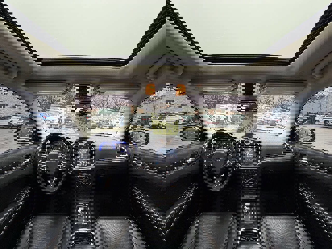 Used 2018 Chrysler 300 Limited w/ Safetytec Plus Group image 3