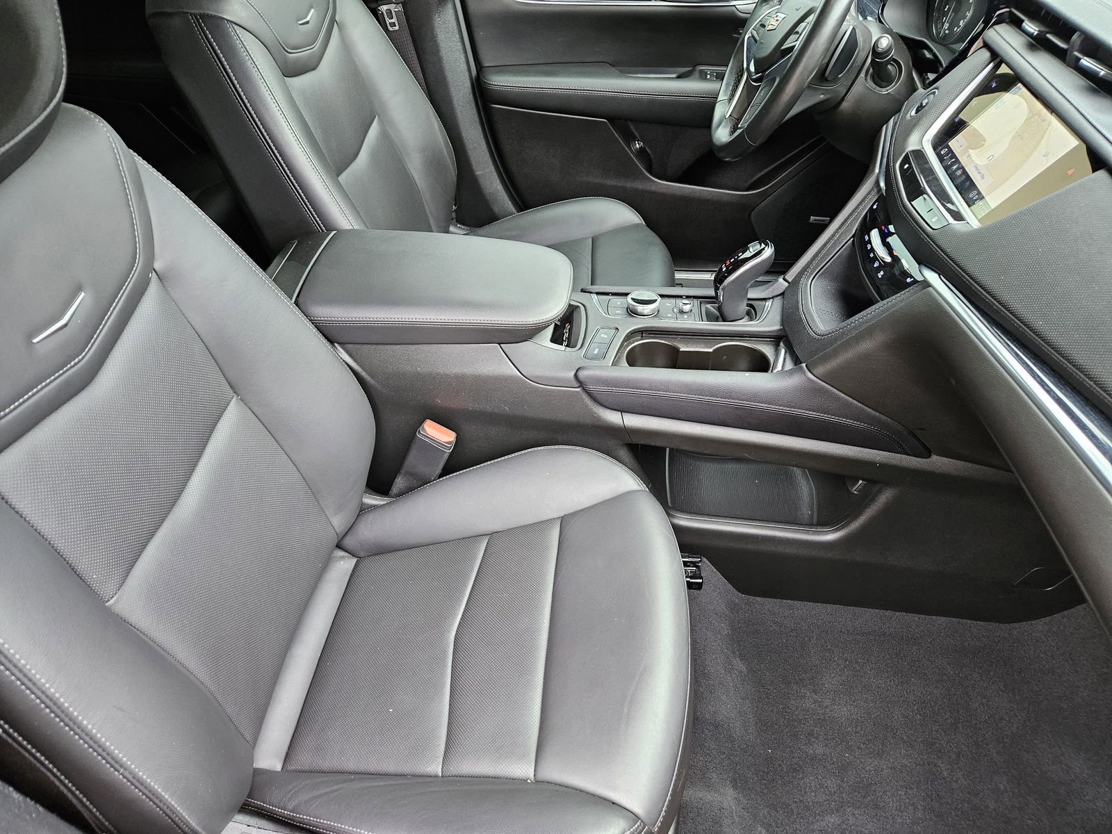 Used 2024 Cadillac XT5 Premium Luxury w/ Technology Package image 17