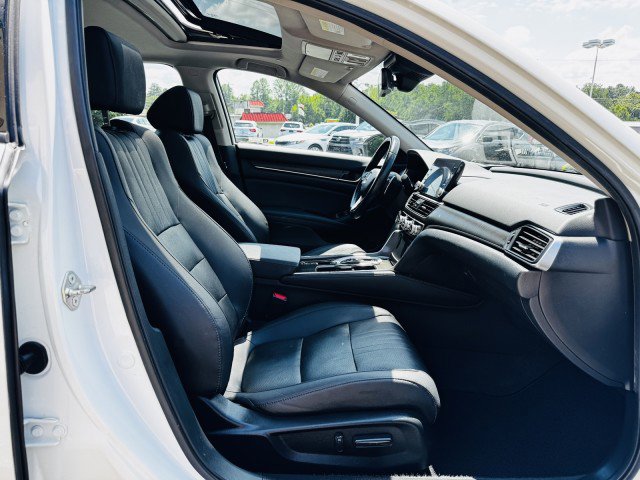 Used 2020 Honda Accord Touring image 18
