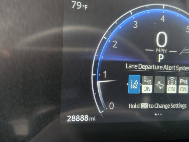 Used 2024 Toyota Corolla Cross XLE FWD image 22