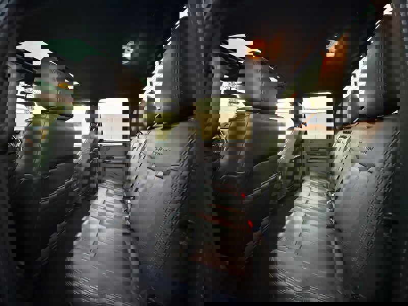 Used 2015 Ford F250 Platinum w/ FX4 Off-Road Package AWD/4WD image 45