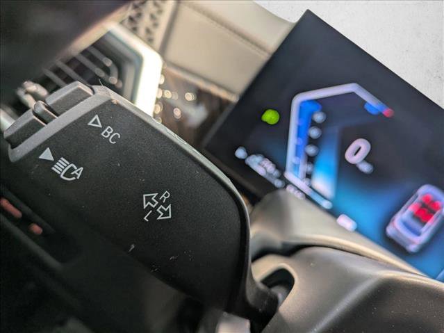 Used 2025 BMW X5 xDrive50e w/ M Sport Package image 16