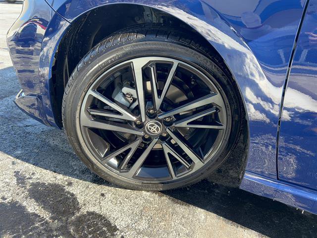 Used 2025 Toyota Camry XSE w/ Premium Plus Package image 11