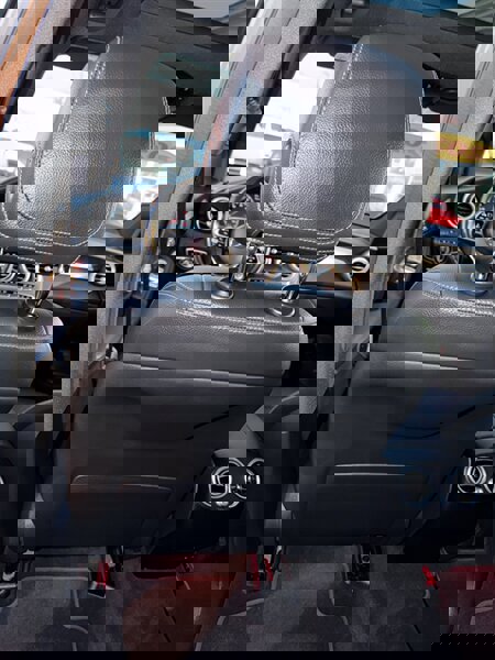 Used 2021 Mercedes-Benz GLC 300 4MATIC image 46