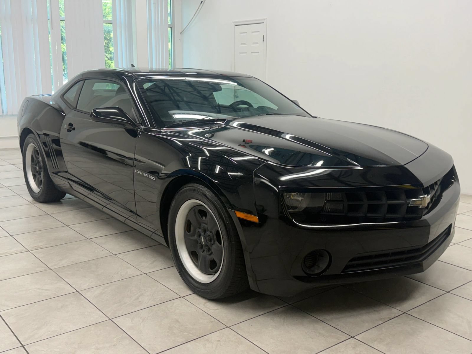Used 2013 Chevrolet Camaro LS RWD image 7