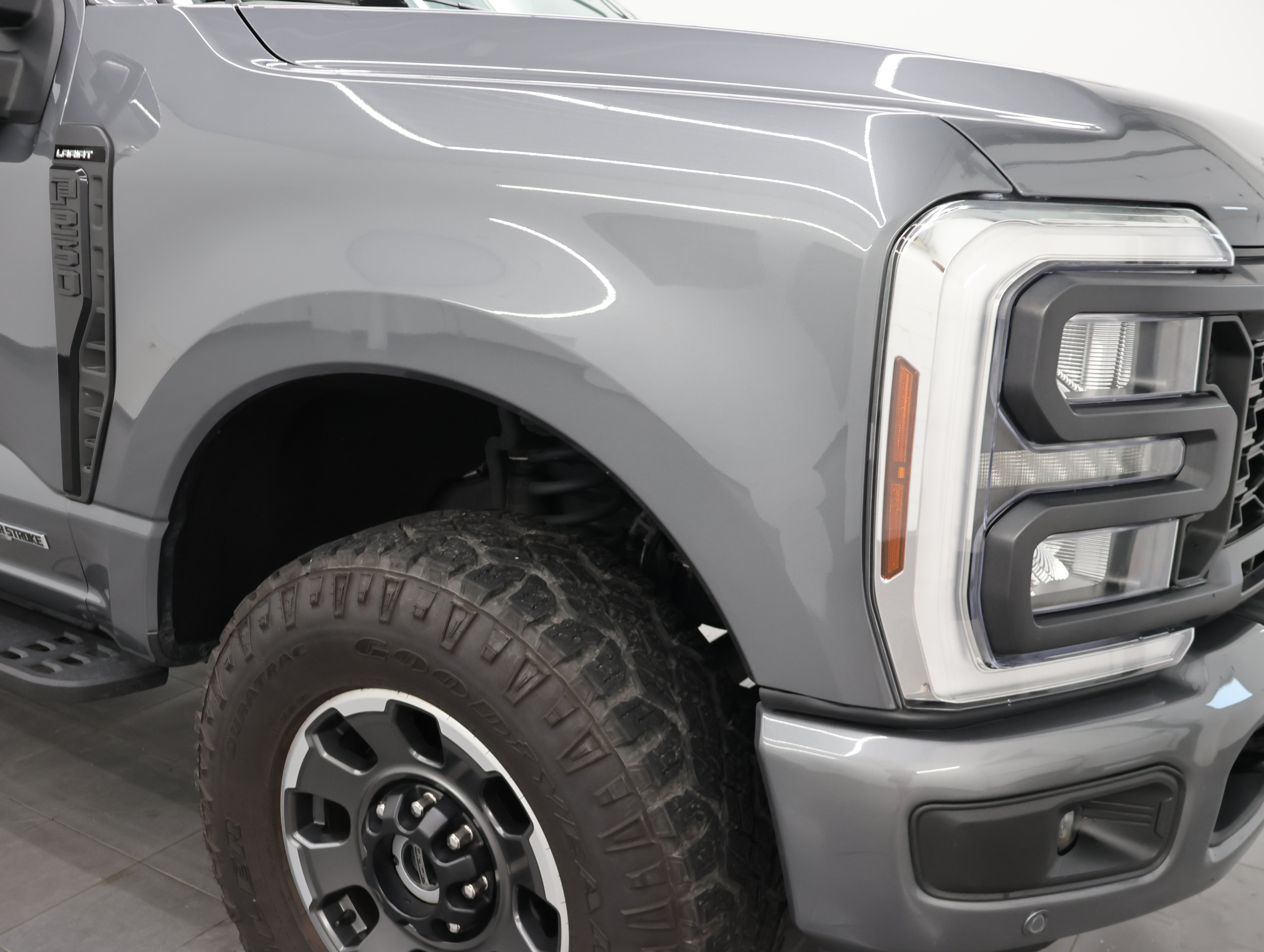 Used 2024 Ford F250 Lariat w/ Lariat Ultimate Package AWD/4WD image 28