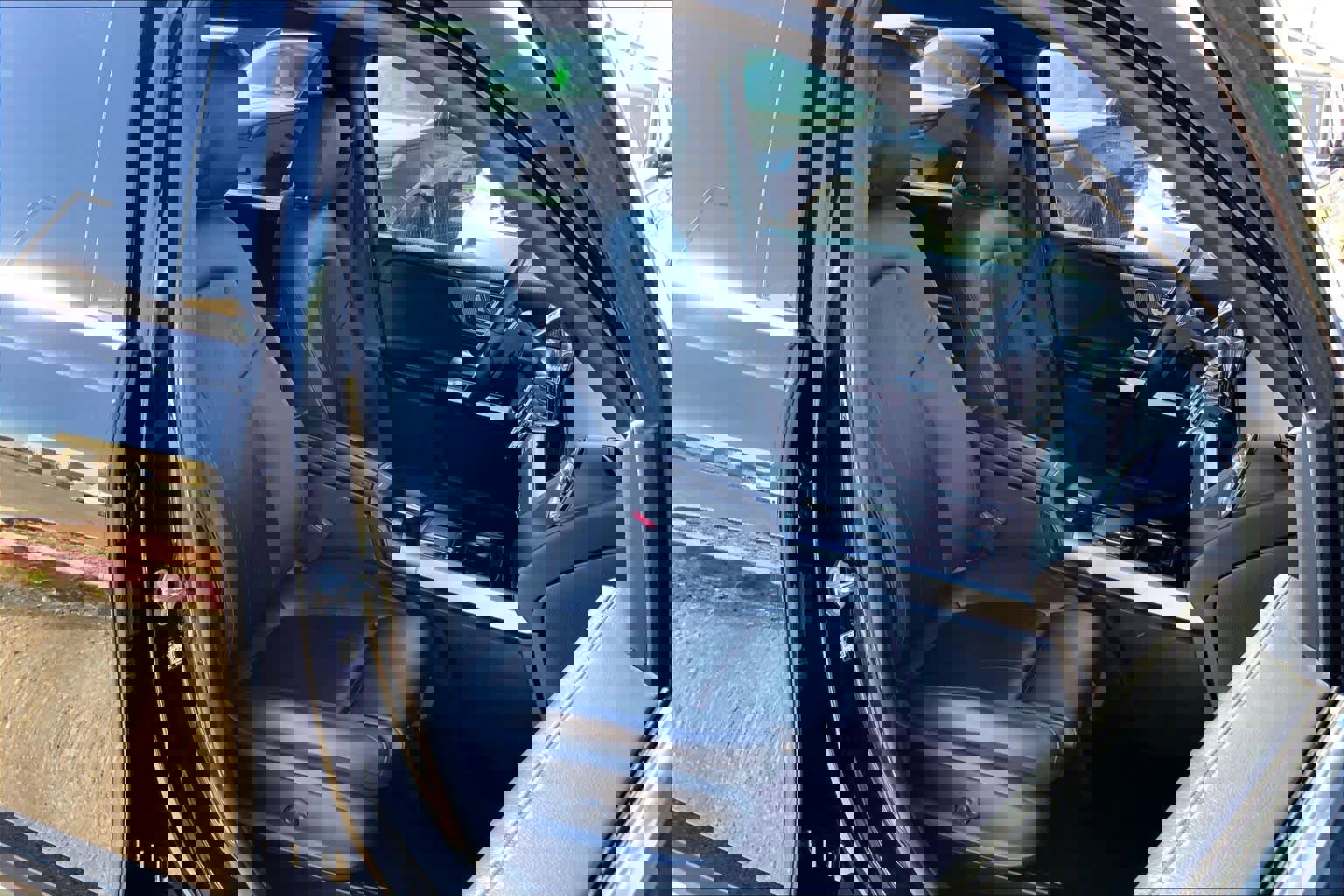 Used 2022 Mercedes-Benz GLB 250 w/ Premium Package Lite image 8