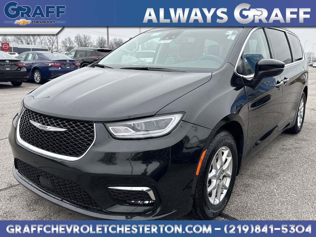 Used 2023 Chrysler Pacifica Touring-L